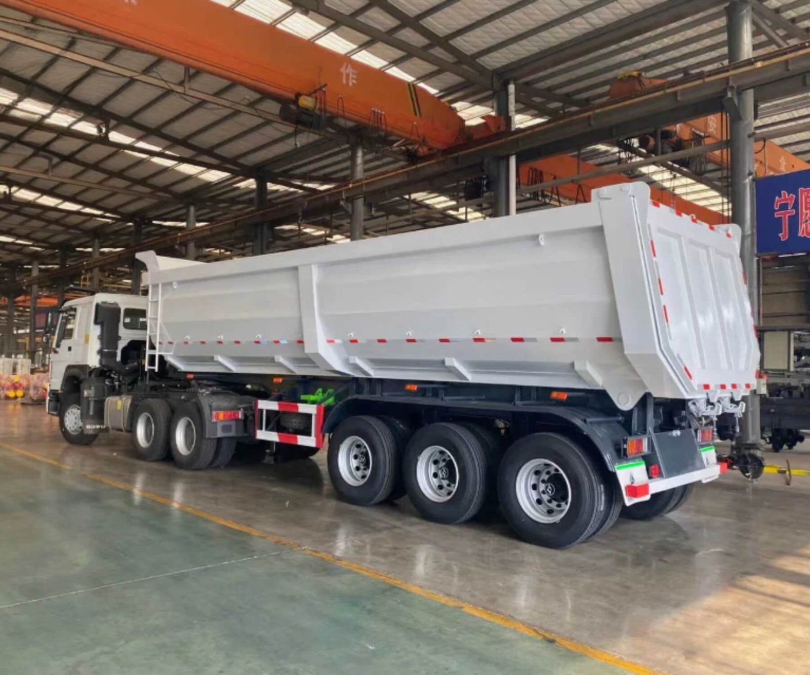 3 Axle Crawler-Type Tipper Dump Box Trailer - Image 2