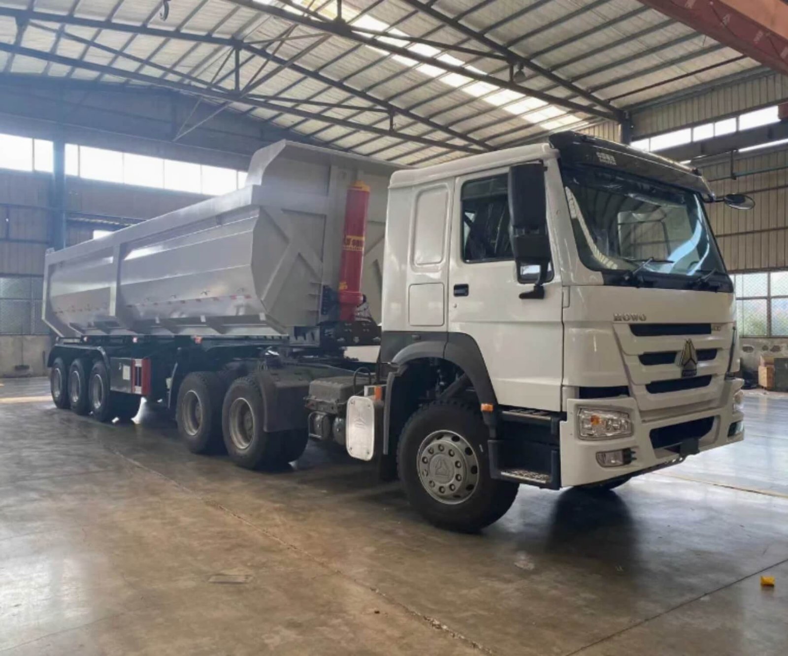 3 Axle Crawler-Type Tipper Dump Box Trailer - Image 4