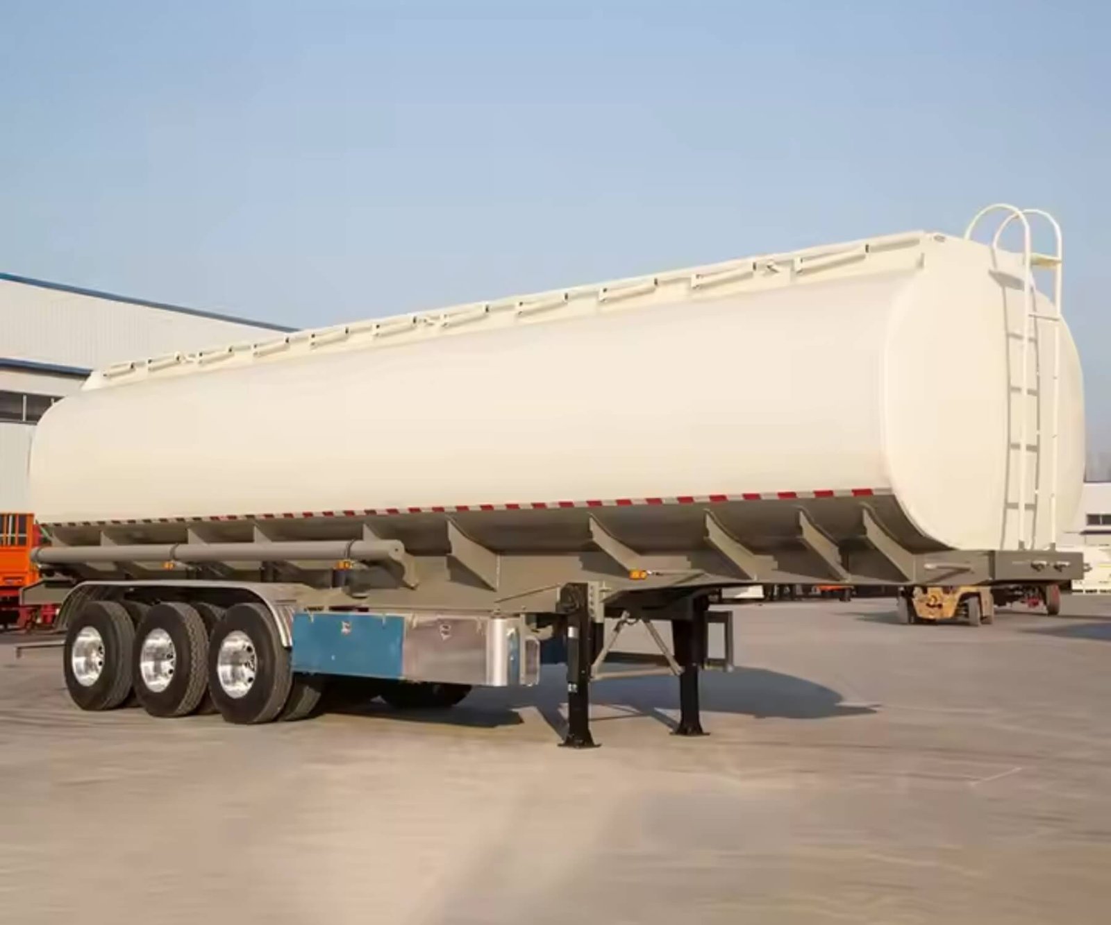 45000 Liters Diesel Fuel Trailer, Diesel Tank Trailer for Sale - Image 4